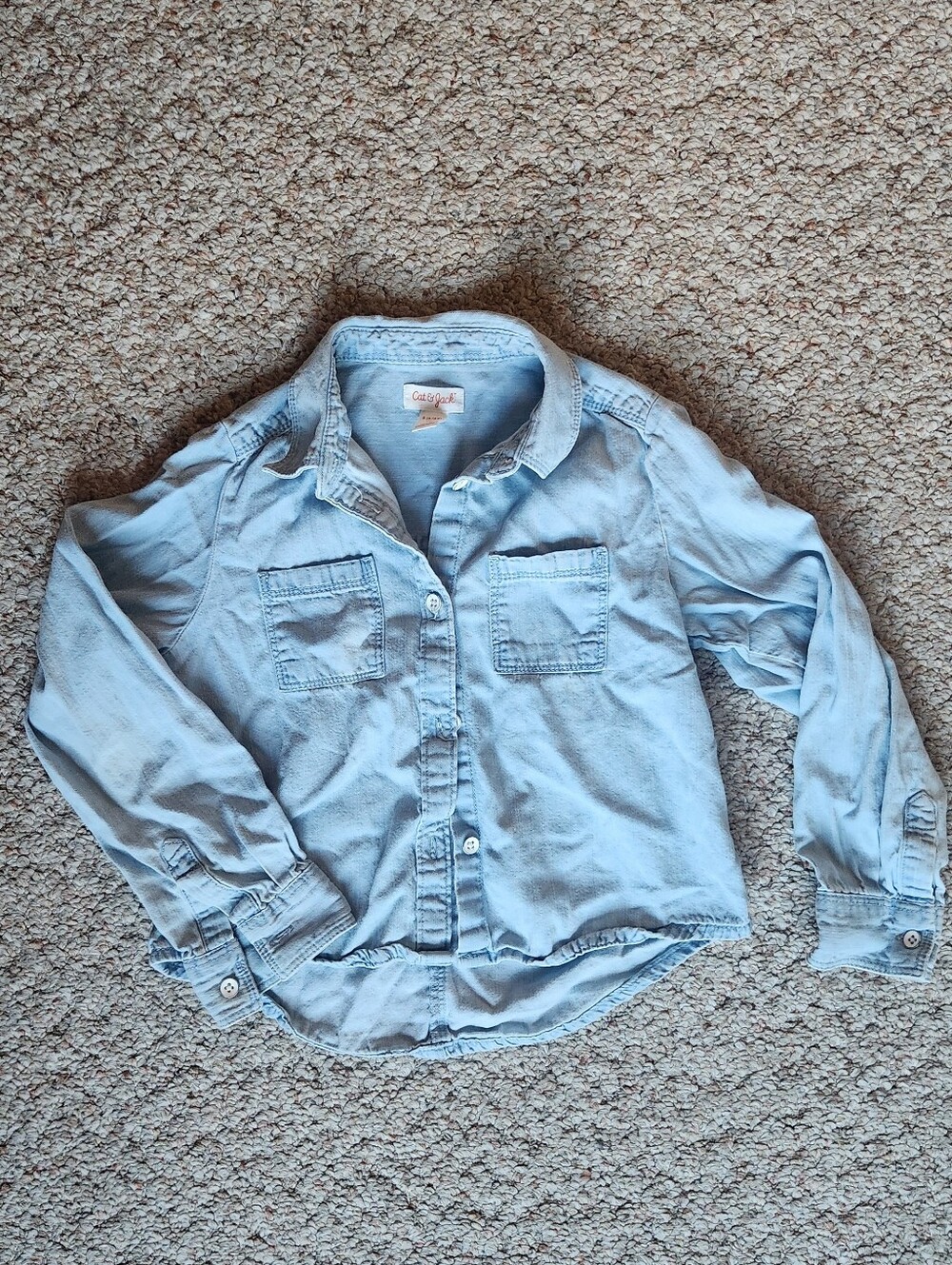 Cat & Jack Chambray Button Down S(6/6x)